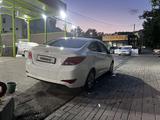 Hyundai Solaris 2014 годаfor6 000 000 тг. в Шымкент – фото 4