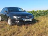 Volkswagen Passat 2005 года за 3 800 000 тг. в Костанай – фото 2