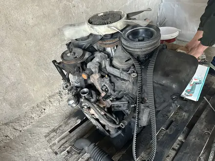 Двигатель на хюндай старекс 2, 5 дизель за 150 000 тг. в Шымкент