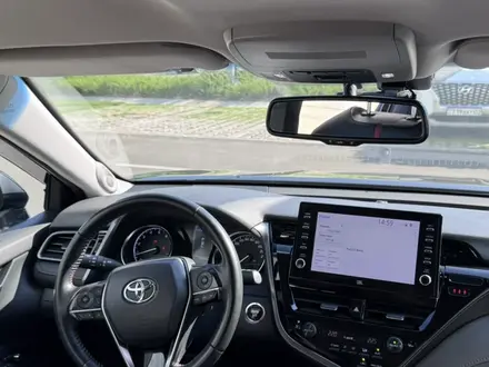 Toyota Camry 2021 года за 15 800 000 тг. в Алматы – фото 6