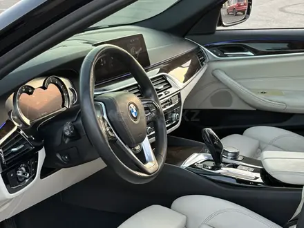 BMW 540 2017 года за 17 000 000 тг. в Алматы – фото 9