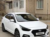 Hyundai Accent 2019 года за 5 000 000 тг. в Актау – фото 2