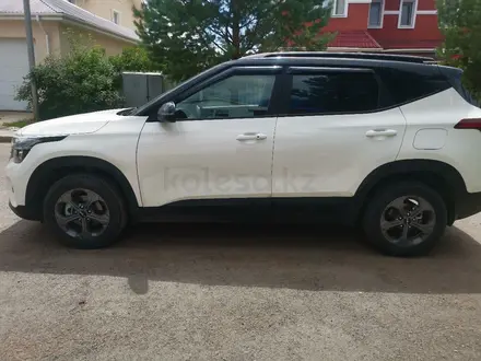 Kia Seltos 2023 года за 10 500 000 тг. в Астана – фото 2