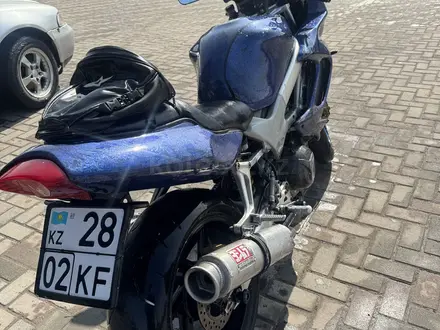 Honda  VTR 1000 2000 года за 1 600 000 тг. в Алматы – фото 4