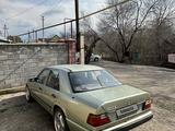 Mercedes-Benz E 230 1985 года за 1 250 000 тг. в Алматы