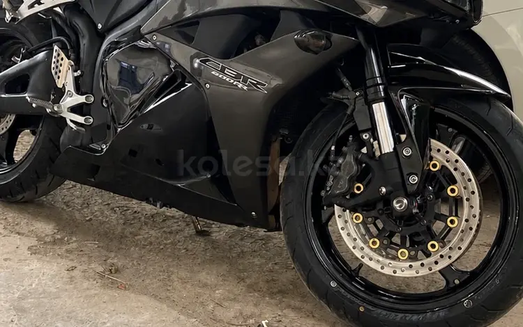 Honda  CBR 600RR 2012 года за 2 700 000 тг. в Шымкент