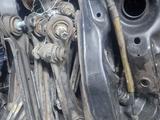 Передние рычаги хадовка на Мерседес Бенц 210 привазной с Японии за 100 100 тг. в Алматы