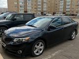 Toyota Camry 2014 годаүшін5 200 000 тг. в Актобе – фото 3