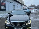 Mercedes-Benz S 550 2006 годаfor7 500 000 тг. в Актау – фото 2