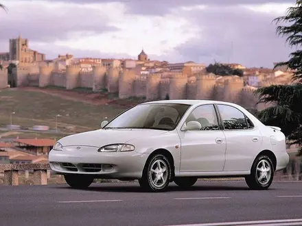 Зеркало заднего на Hyundai Avante 1997год за 20 000 тг. в Алматы