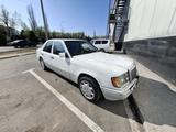 Mercedes-Benz E 230 1990 годаfor1 200 000 тг. в Шымкент