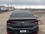 Hyundai Elantra 2020 года за 7 000 000 тг. в Актау – фото 2