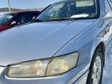 Toyota Camry 1998 годаfor3 850 000 тг. в Алматы – фото 2