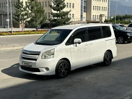 Toyota Noah 2008 года за 7 290 000 тг. в Алматы – фото 13