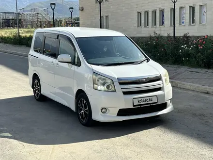 Toyota Noah 2008 года за 7 290 000 тг. в Алматы