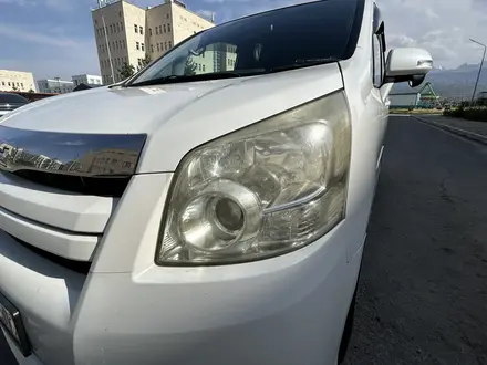 Toyota Noah 2008 года за 7 290 000 тг. в Алматы – фото 36