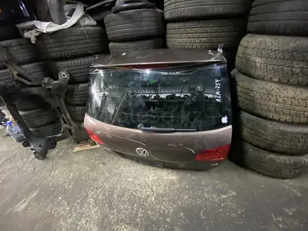 Крышка багажника за 1 000 тг. в Алматы
