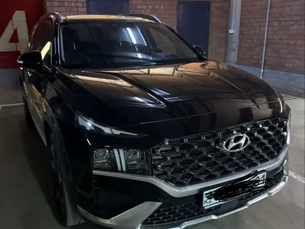 Hyundai Santa Fe 2023 года за 18 200 000 тг. в Астана