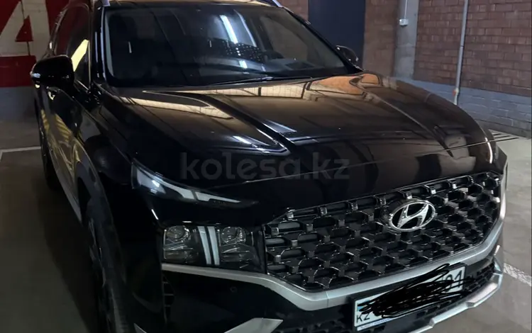 Hyundai Santa Fe 2023 годаүшін18 200 000 тг. в Астана