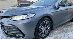 Toyota Camry 2023 годаүшін22 900 000 тг. в Астана – фото 3