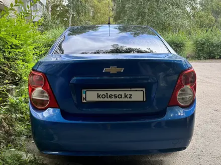 Chevrolet Aveo 2014 года за 3 500 000 тг. в Усть-Каменогорск – фото 2