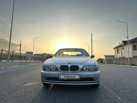 BMW 520 2001 года за 3 500 000 тг. в Шымкент – фото 3