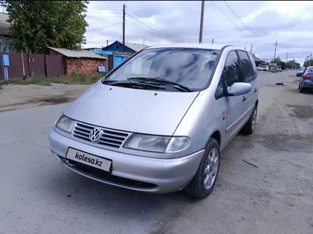 Volkswagen Sharan 1996 года за 1 700 000 тг. в Жезказган – фото 4