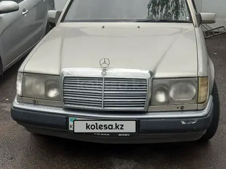 Mercedes-Benz E 300 1991 года за 2 000 000 тг. в Алматы