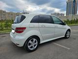Mercedes-Benz B 180 2011 годаүшін4 700 000 тг. в Астана – фото 2