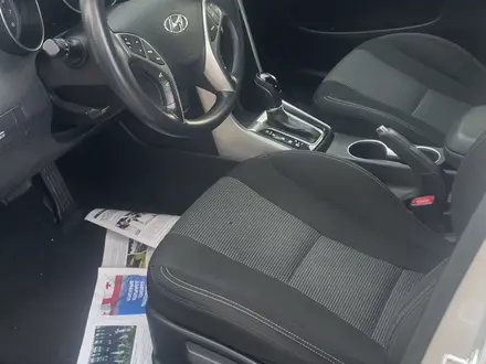 Hyundai Elantra 2016 года за 4 100 000 тг. в Актау – фото 3