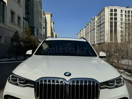 BMW X7 2019 года за 38 000 000 тг. в Астана