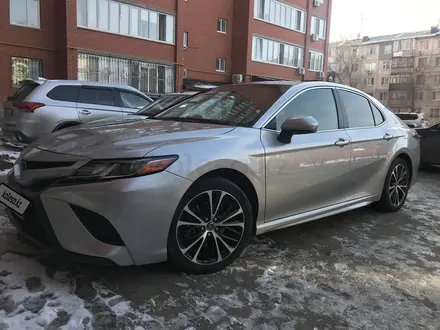 Toyota Camry 2019 года за 12 500 000 тг. в Уральск – фото 4