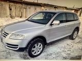 Volkswagen Touareg 2005 годаүшін6 000 000 тг. в Рудный