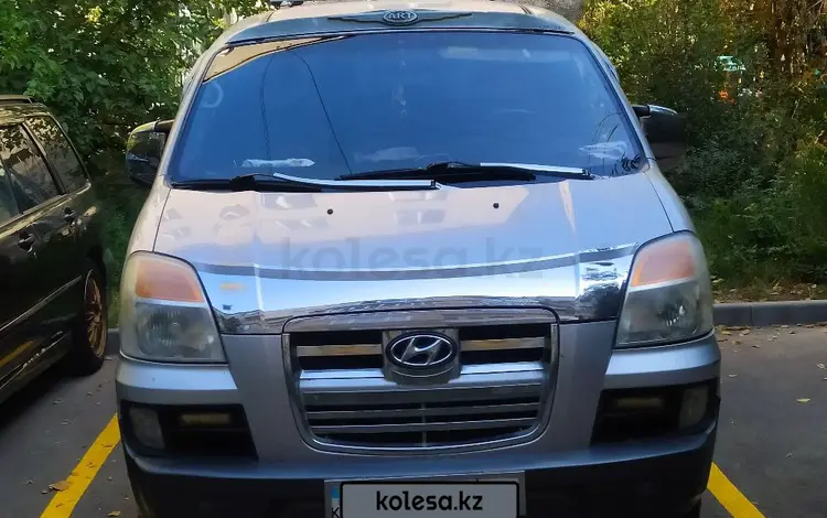 Hyundai Starex 2004 годаүшін3 500 000 тг. в Алматы