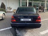 Mercedes-Benz C 200 1994 годаүшін1 550 000 тг. в Алматы – фото 4
