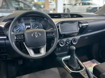 Toyota Hilux Standart 2025 года за 26 890 000 тг. в Алматы – фото 5