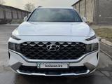 Hyundai Santa Fe 2021 годаfor17 300 000 тг. в Алматы