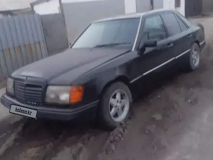 Mercedes-Benz E 230 1990 года за 900 000 тг. в Караганда