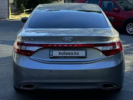 Hyundai Grandeur 2013 года за 8 999 999 тг. в Актау – фото 11