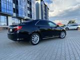 Toyota Camry 2013 года за 6 500 000 тг. в Уральск – фото 2