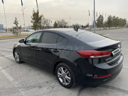 Hyundai Elantra 2017 года за 6 600 000 тг. в Тараз – фото 2