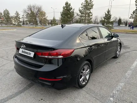 Hyundai Elantra 2017 года за 6 600 000 тг. в Тараз – фото 3