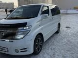 Nissan Elgrand 2004 года за 5 000 000 тг. в Караганда