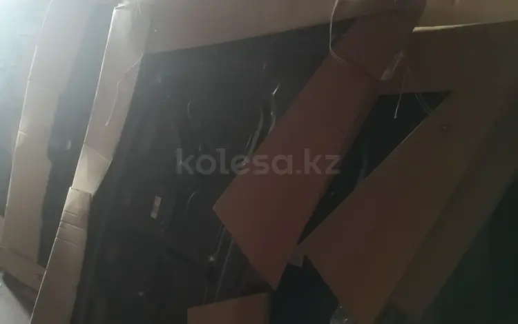 Капот за 99 000 тг. в Астана