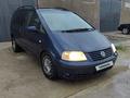 Volkswagen Sharan 2002 года за 2 400 000 тг. в Атырау