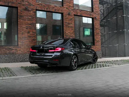 BMW 550 2022 года за 56 000 000 тг. в Алматы – фото 15