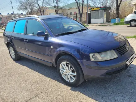 Volkswagen Passat 2000 года за 1 950 000 тг. в Шымкент – фото 6
