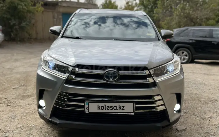 Toyota Highlander 2015 годаfor15 000 000 тг. в Шымкент