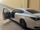 Lexus ES 250 2022 года за 21 500 000 тг. в Астана – фото 2