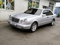 Mercedes-Benz E 230 1997 года за 2 700 000 тг. в Алматы